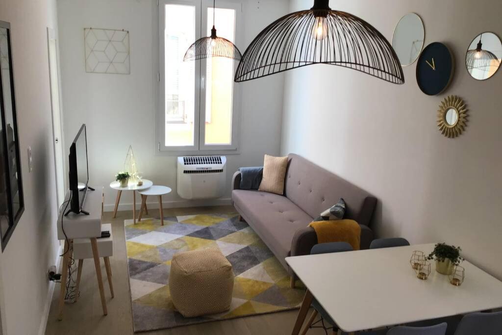 Appartement 2 Chambres Refait A Neuf, Climatise, A 2 Min De La Mer Ница Екстериор снимка